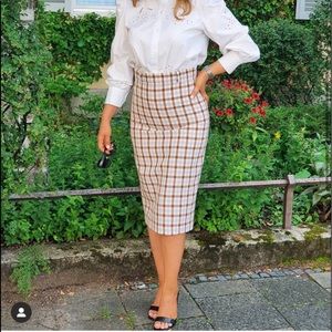 Zara PLAID MIDI PENCIL SKIRT w/Back Slit Size M BN